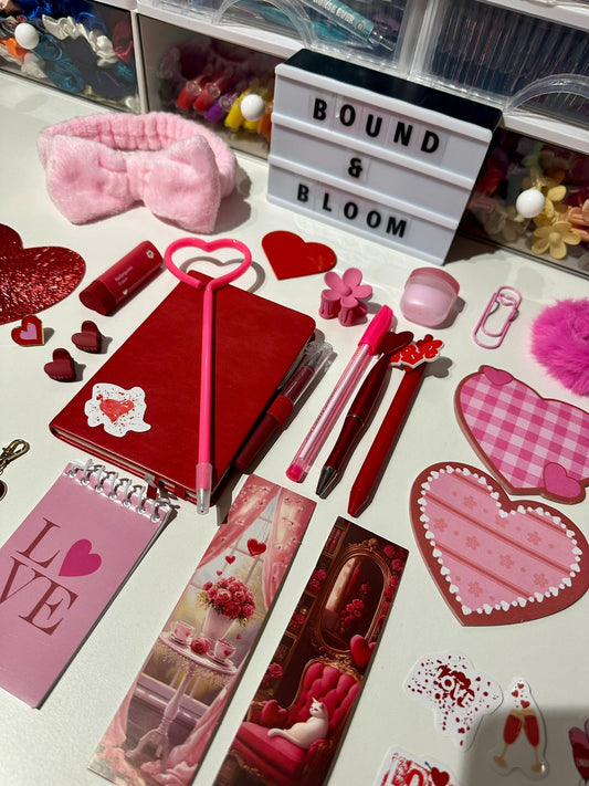 🌟 Valentine’s Day Bookish Stationery Bundle – pink & red cozy bookish set ✨📚